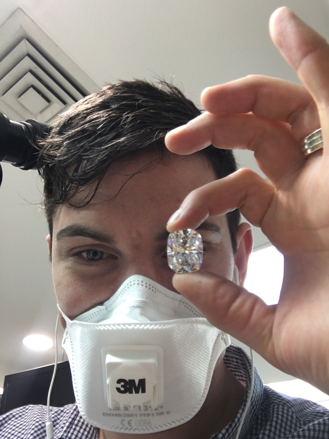 Diamond setting tools at the bench