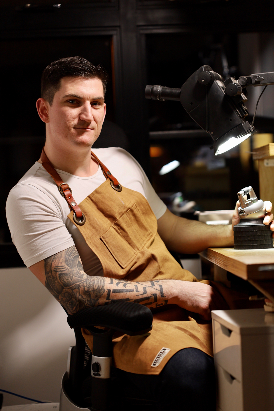 Micro setting diamonds in fine jewellery